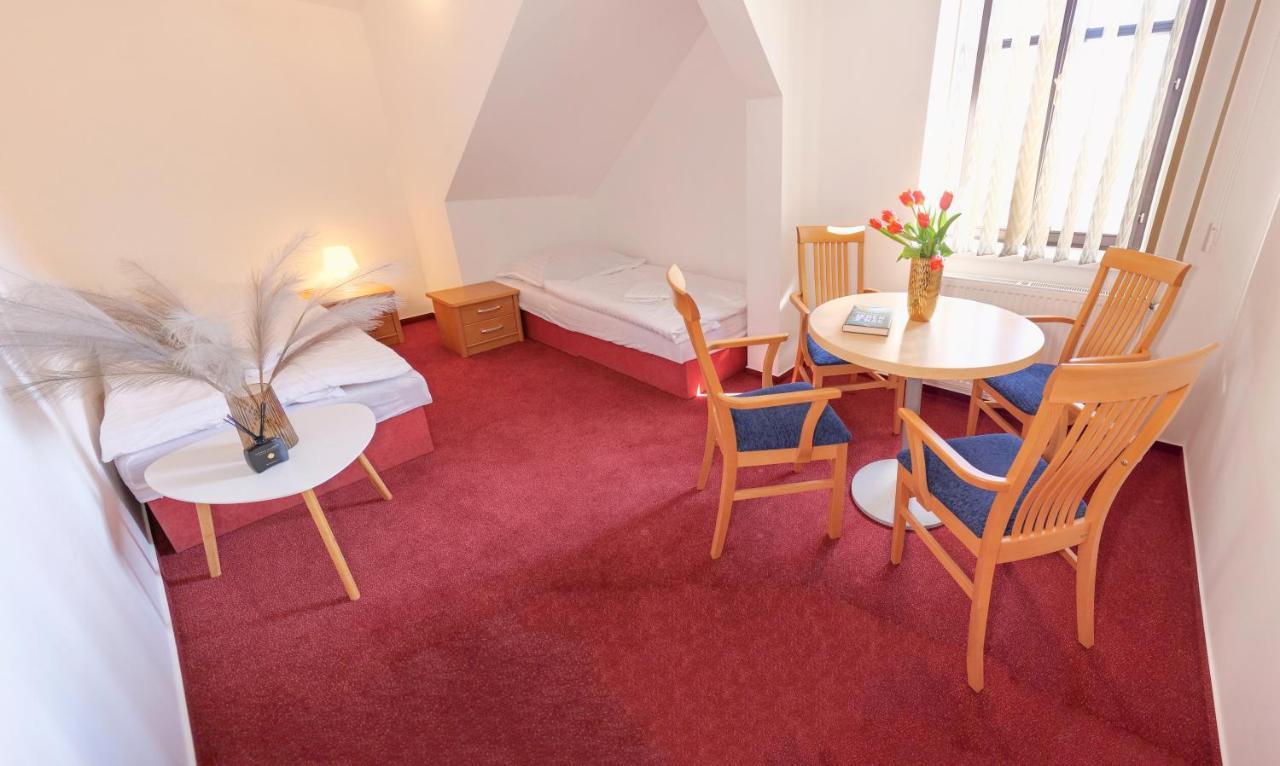 Penzion a restaurace U Červinků Cista u Horek Esterno foto